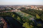 Berlin, Schlossgarten Charlottenburg, Park und Schloss aus der Luft gesehen (2007)