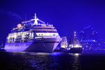 MS EUROPA in der großen Hamburg Cruise Days-Parade. Copyright: bcs media, Hamburg.
