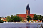 Blick vom Ruppiner See auf die Klosterkirche © Traub